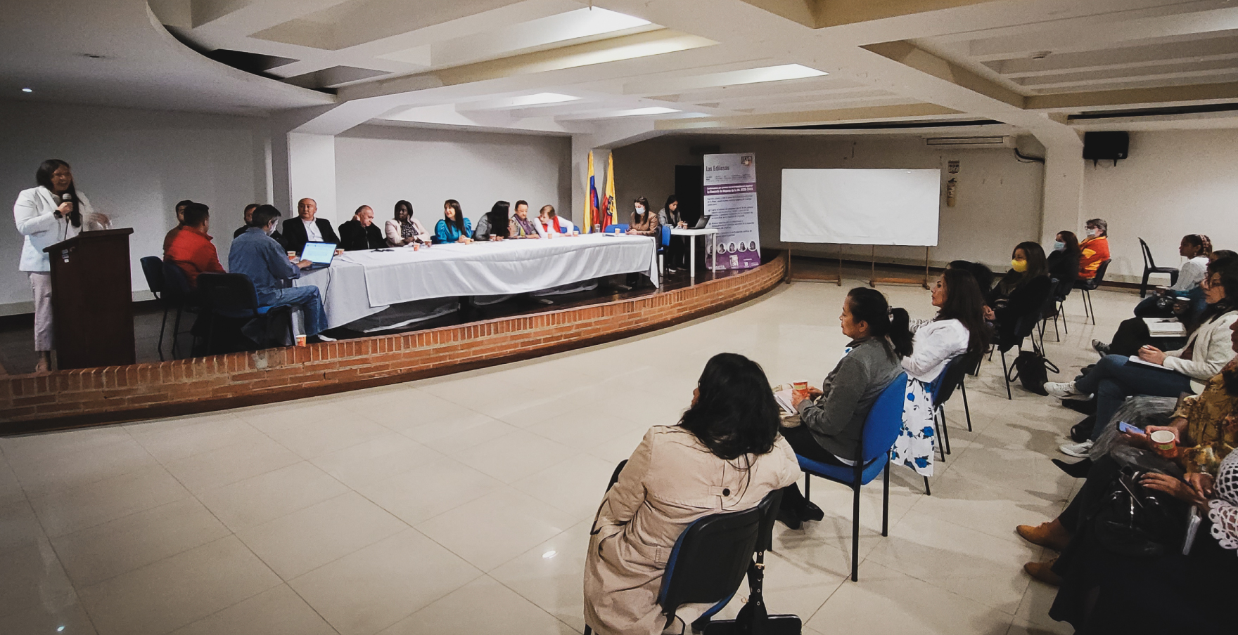 Asistentes a Bancadas de Mujeres