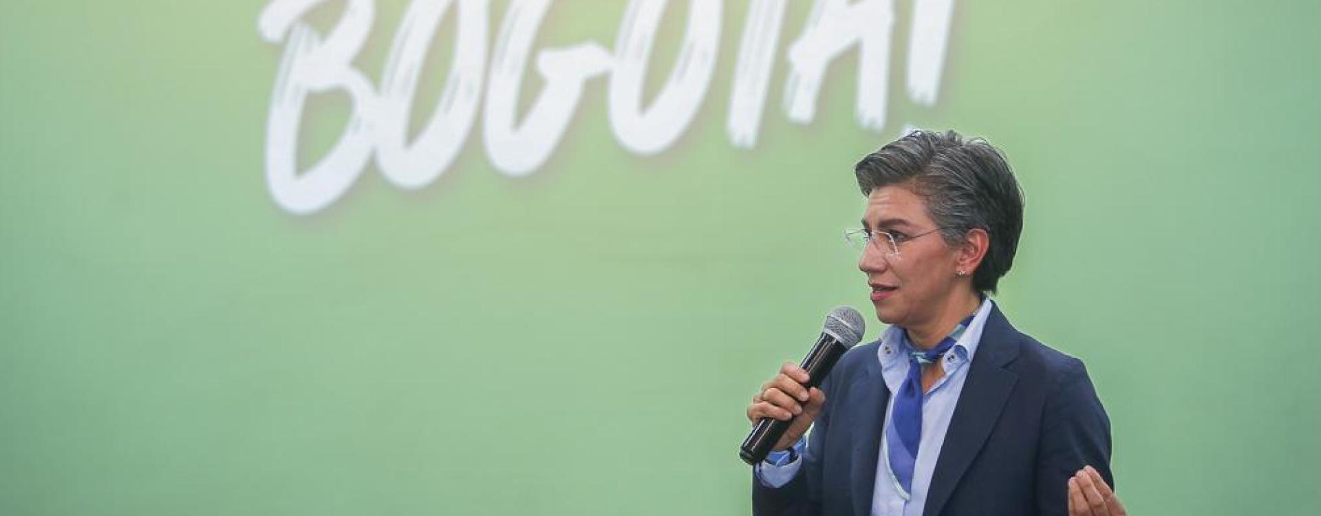 Alcaldesa mayor de Bogotá explicando resultados