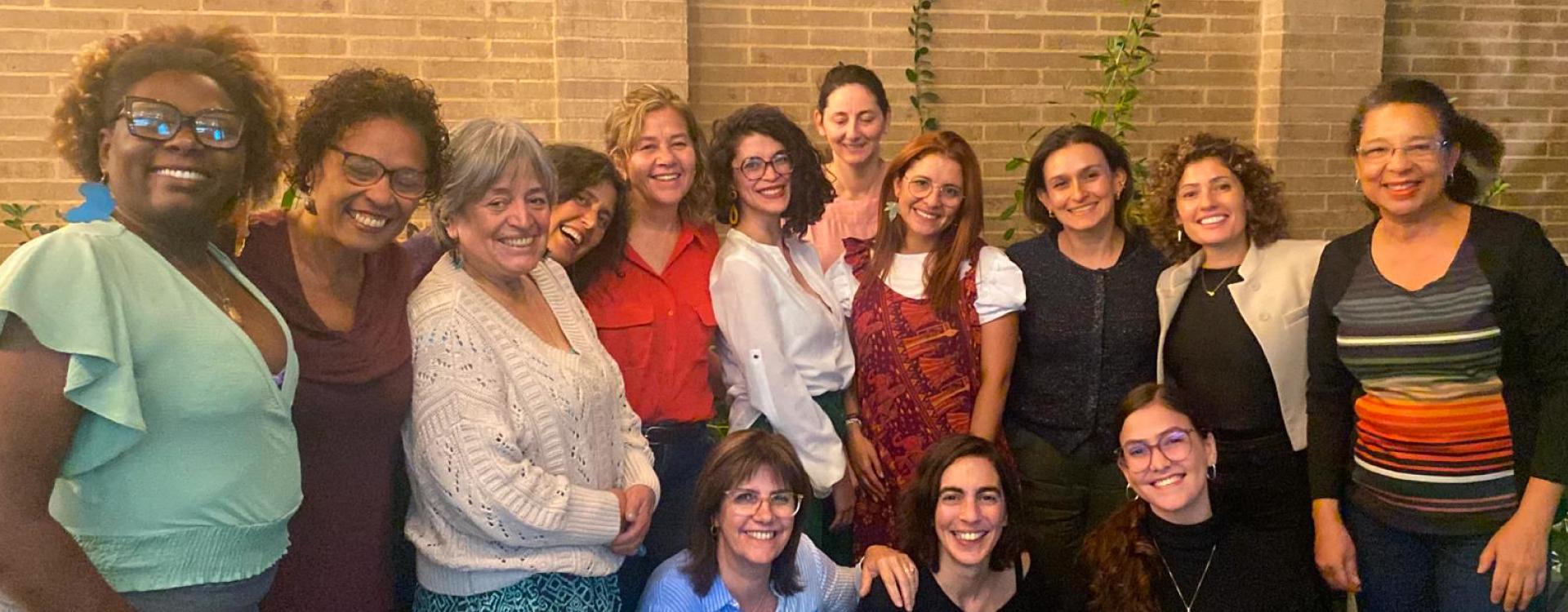 Mujeres de delegación de la Intendencia de Montevideo y de la Secretaría Especial de Políticas e Promoção da Mulher de la Perfeitura de Río de Janeiro