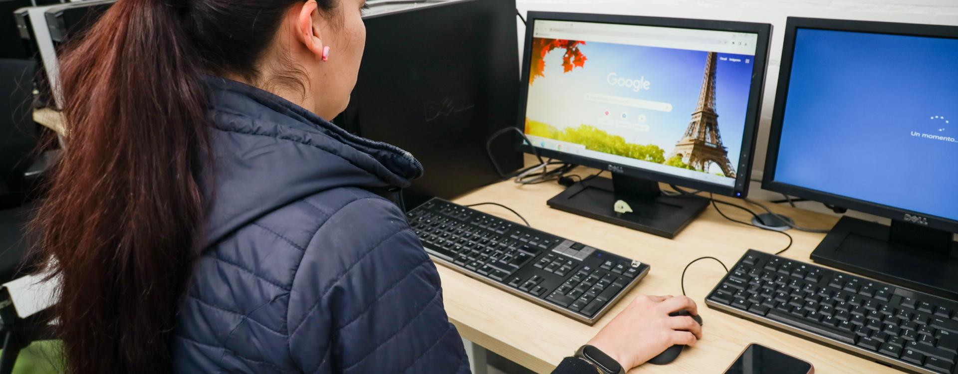 Mujer en formación