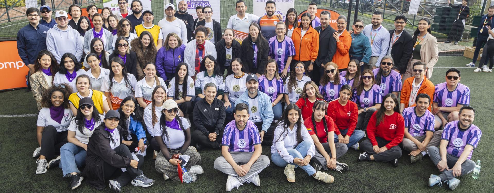 La Secretaría Distrital de la Mujer, junto con ONU Mujeres, la Embajada de Canadá, The HALO Trust y Compensar, impulsó "Ponte la 10 y cuida en equipo", una campaña que utiliza el fútbol para promover la corresponsabilidad en los trabajos de cuidado.