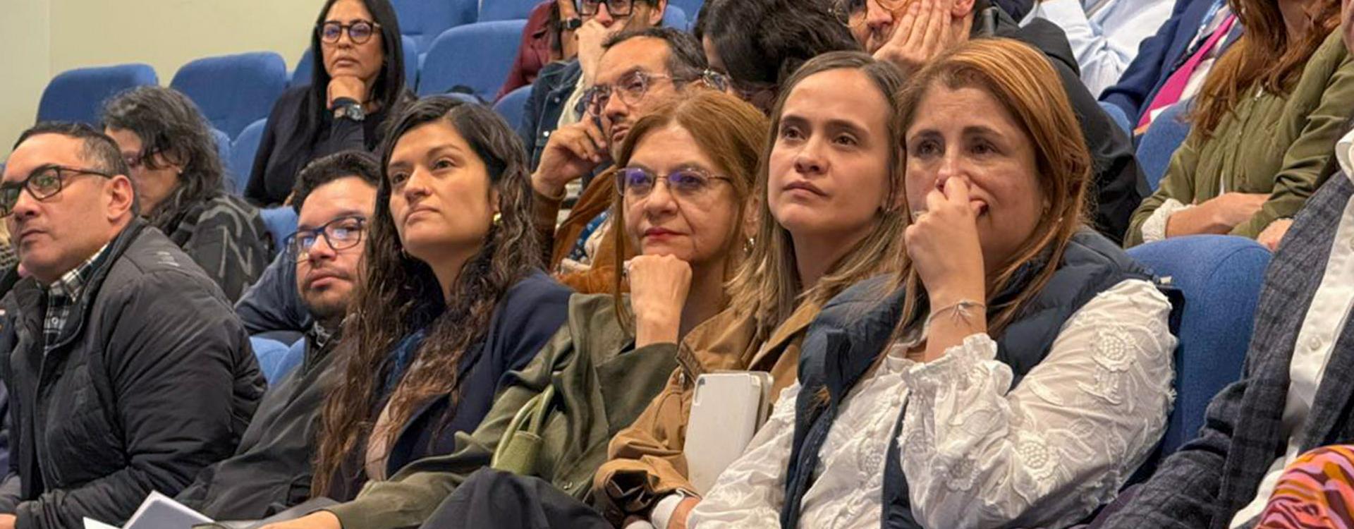 La secretaria Distrital de la Mujer, Laura Tami Leal, habla en el lanzamiento de la Unidad de la Defensoría del Pueblo.