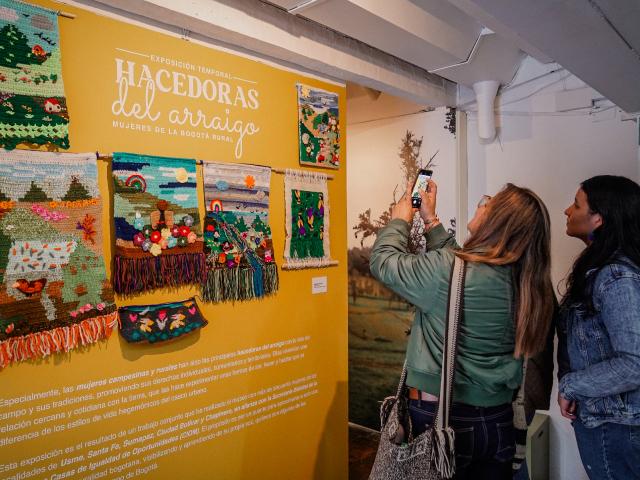 Mujeres en exposición