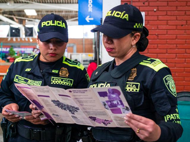 Mujeres policias