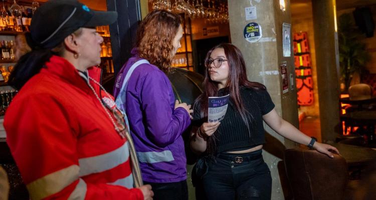 Enlace SOFIA brinda información en espacio público